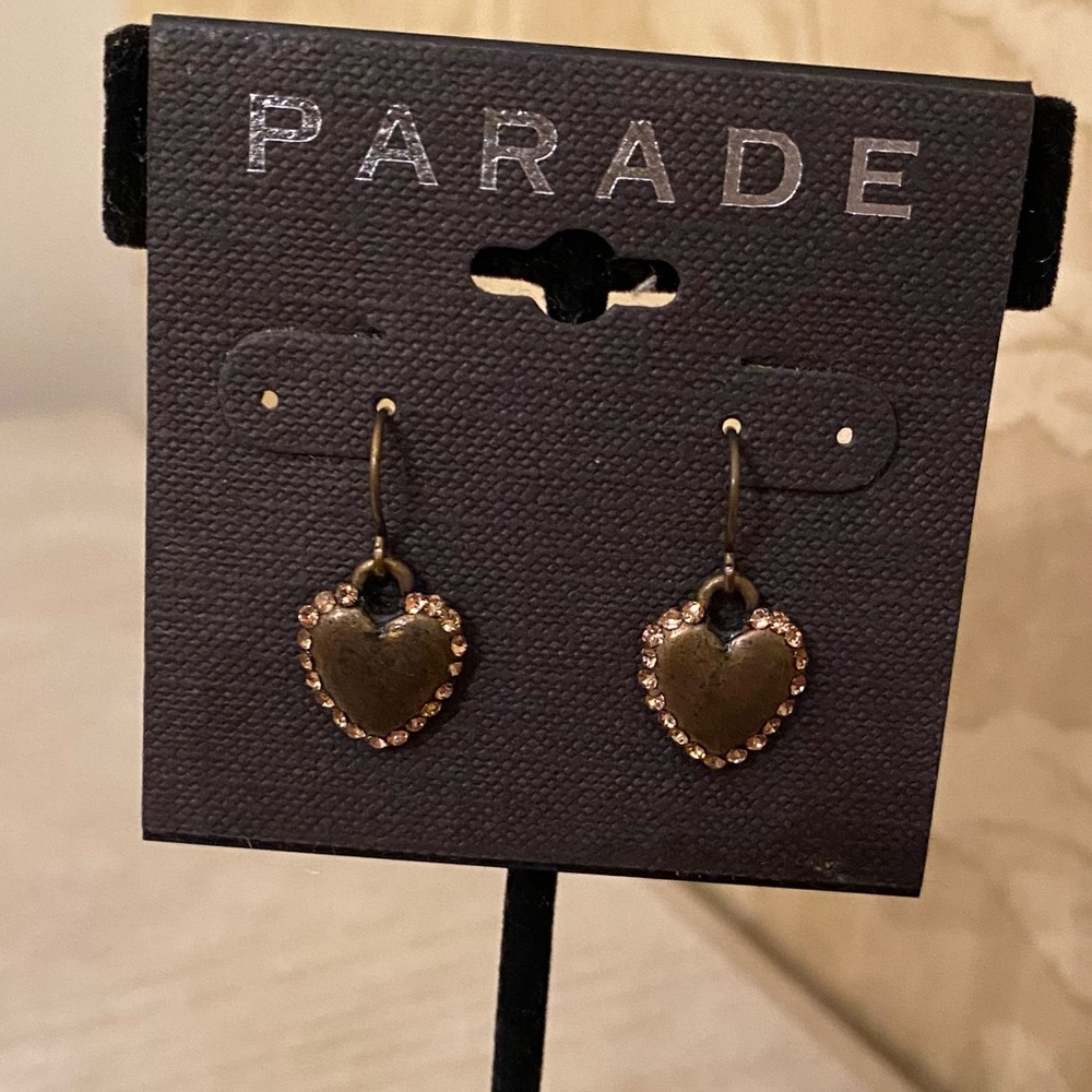NEVER WORN. VINTAGE Earrings w Stones